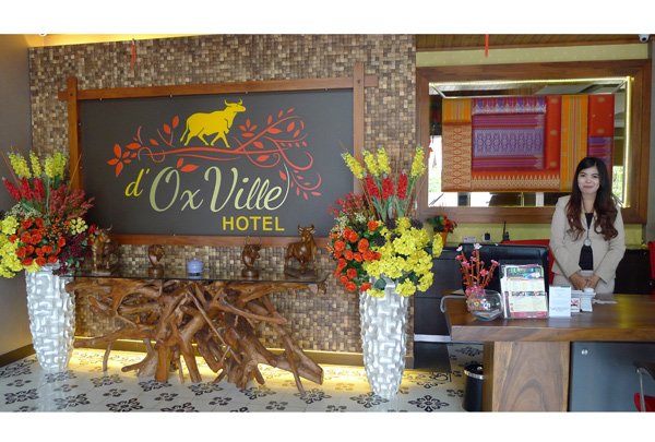 D'OxVille Hotel Padang