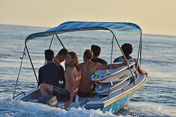 Mentawai-surfing-friend-holiday-dreamholidays