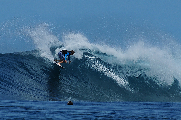 mentawai-surf-surfing