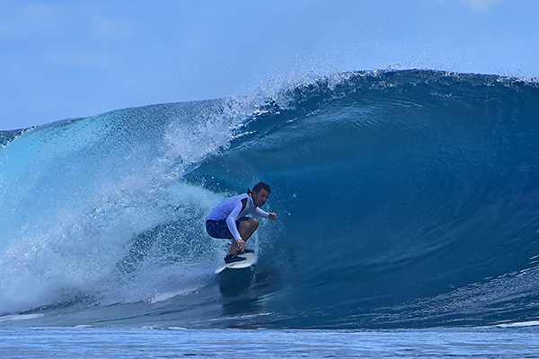 mentawai-barrel-surfing