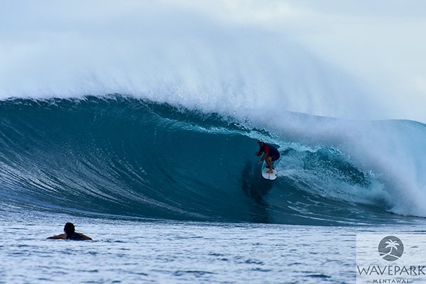 mentawai-bankvault-surf-surftrip-barrel