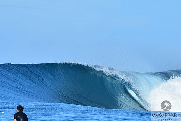 mentawai-bankvault-surf-surftrip-barrel