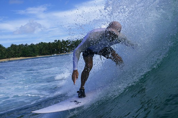 mentawai-surf-surfing-mentawaiisland-barrel-bengbeng