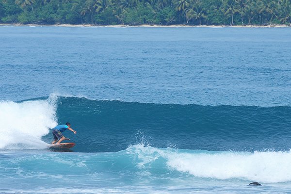 hideaways-mentawai-surf-surfing