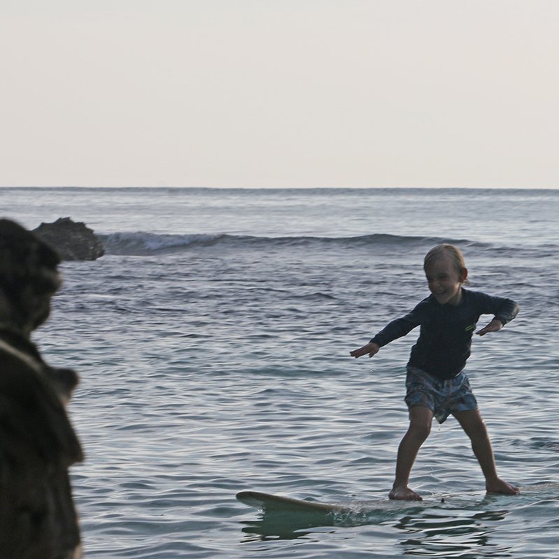 beginner surfing waves mentawai