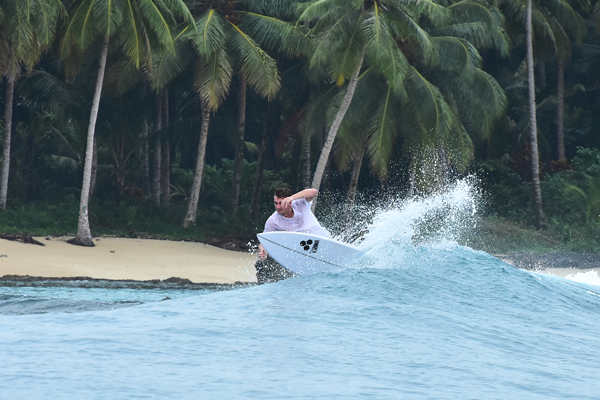 wavepark-surf-surftrip-mentawai