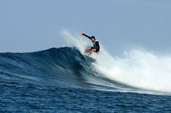 surf-surftrip-wavepark-mentawai-spankers-4bobs