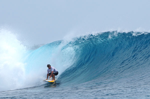 surf-surftrip-wavepark-mentawai-hideaways-barrel