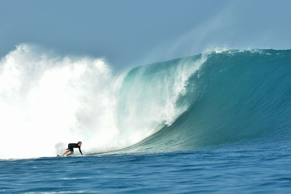 surf-surftrip-wavepark-mentawai-hideaways-barrel-big wave-big swell