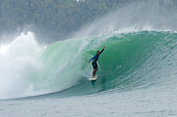 surf-surftrip-wavepark-mentawai