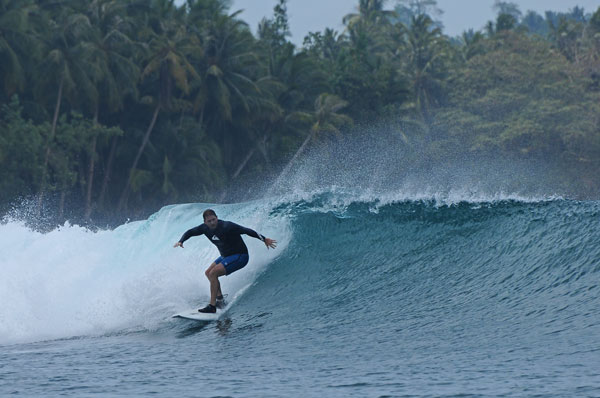 surf-surftrip-wavepark-mentawai