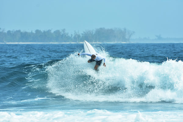 surf-surftrip-wavepark-mentawai