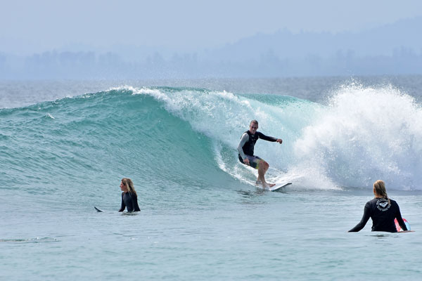 surf-surftrip-wavepark-mentawai