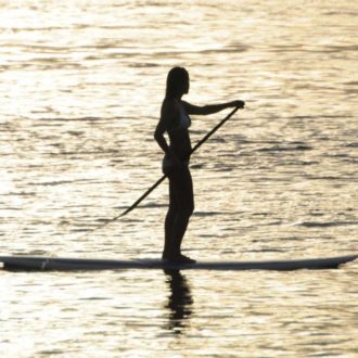 Pretty girl SUP Mentawai